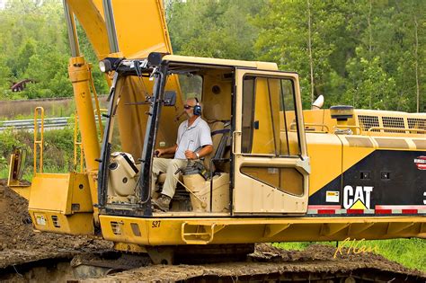 Backhoe Operator Phil Yousheng Construction Corporat .